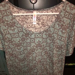 LuLaRoe classic tee size xl